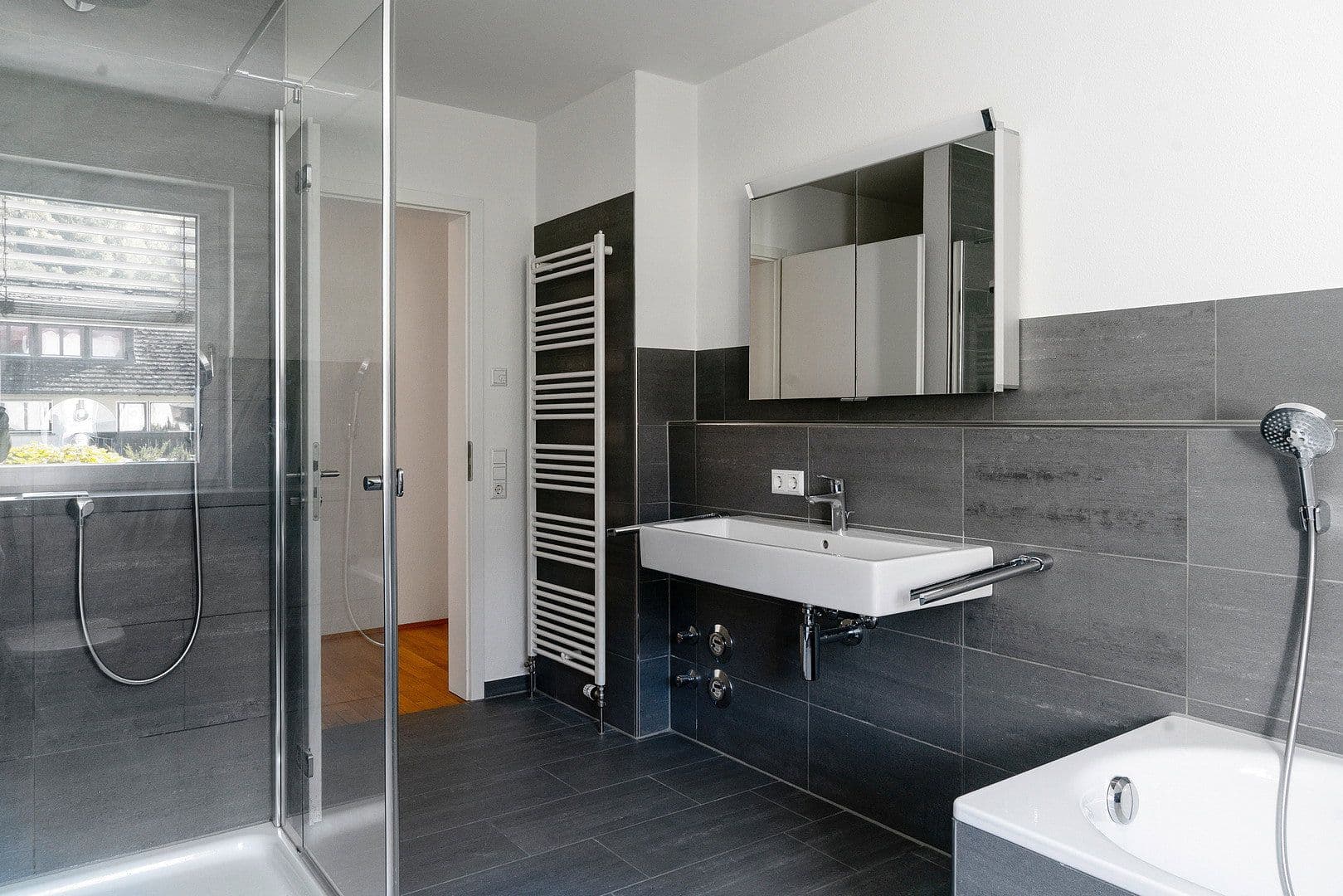 Prodej bytu 4+1 147 m², Untere Kapellenäcker 4, Bodman-Ludwigshafen, Bádensko-Württembersko Prodej bytu 4+1 147 m², Untere Kapellenäcker 4, Bodman-Ludwigshafen, Bádensko-Württembersko