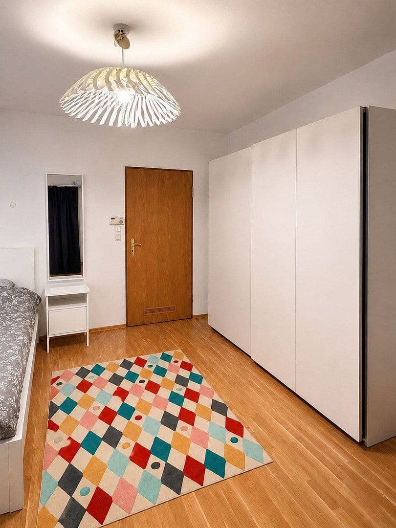 Pronájem bytu 1+1 18 m², Eckenheimer Landstraße 361, Frankfurt am Main, Hessen Pronájem bytu 1+1 18 m², Eckenheimer Landstraße 361, Frankfurt am Main, Hessen