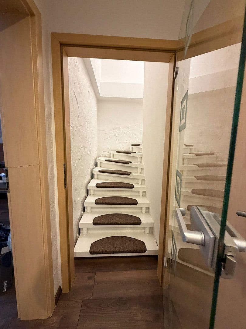 Pronájem bytu 3+1 110 m², Kürten, Severní Porýní-Vestfálsko Pronájem bytu 3+1 110 m², Kürten, Severní Porýní-Vestfálsko