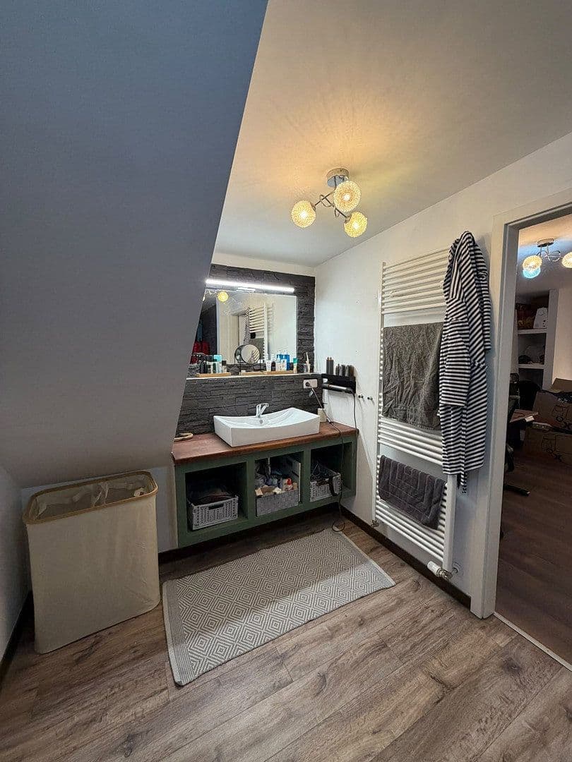 Pronájem bytu 3+1 110 m², Kürten, Severní Porýní-Vestfálsko Pronájem bytu 3+1 110 m², Kürten, Severní Porýní-Vestfálsko