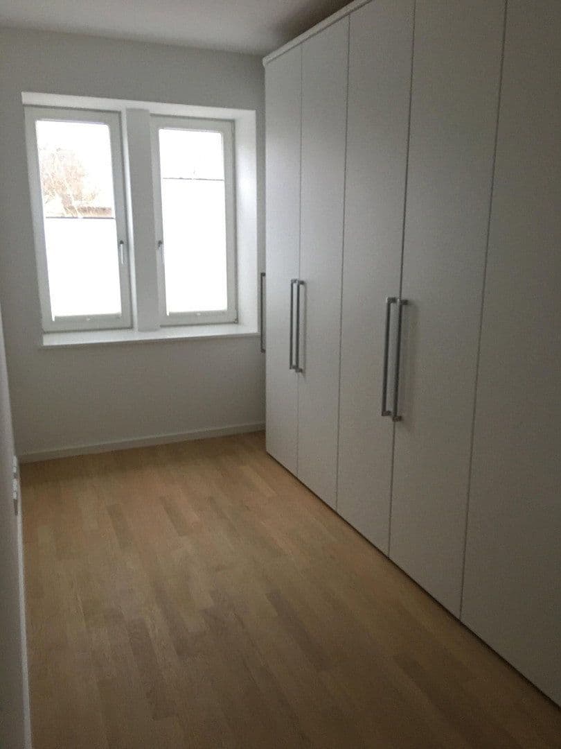Pronájem bytu 5+1 160 m², Heinickeweg 15, Berlin, Berlín Pronájem bytu 5+1 160 m², Heinickeweg 15, Berlin, Berlín