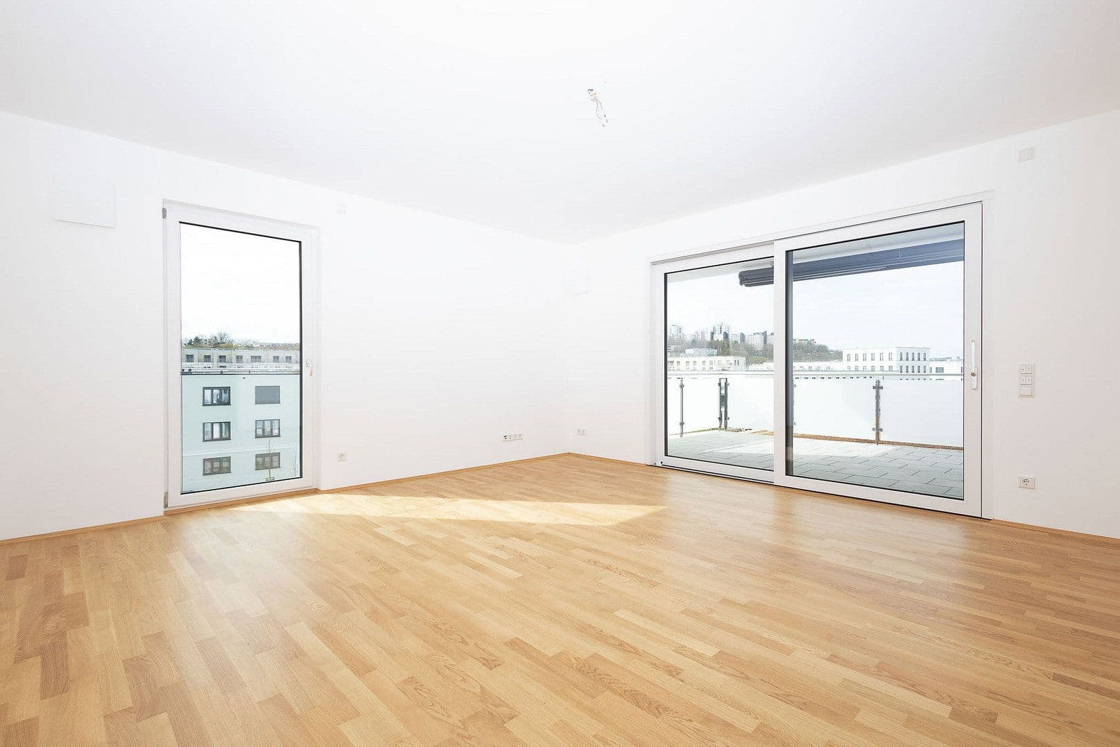 Pronájem bytu 3+1 121 m², Von-Brettreich-Straße 3, Regensburg, Bavorsko Pronájem bytu 3+1 121 m², Von-Brettreich-Straße 3, Regensburg, Bavorsko