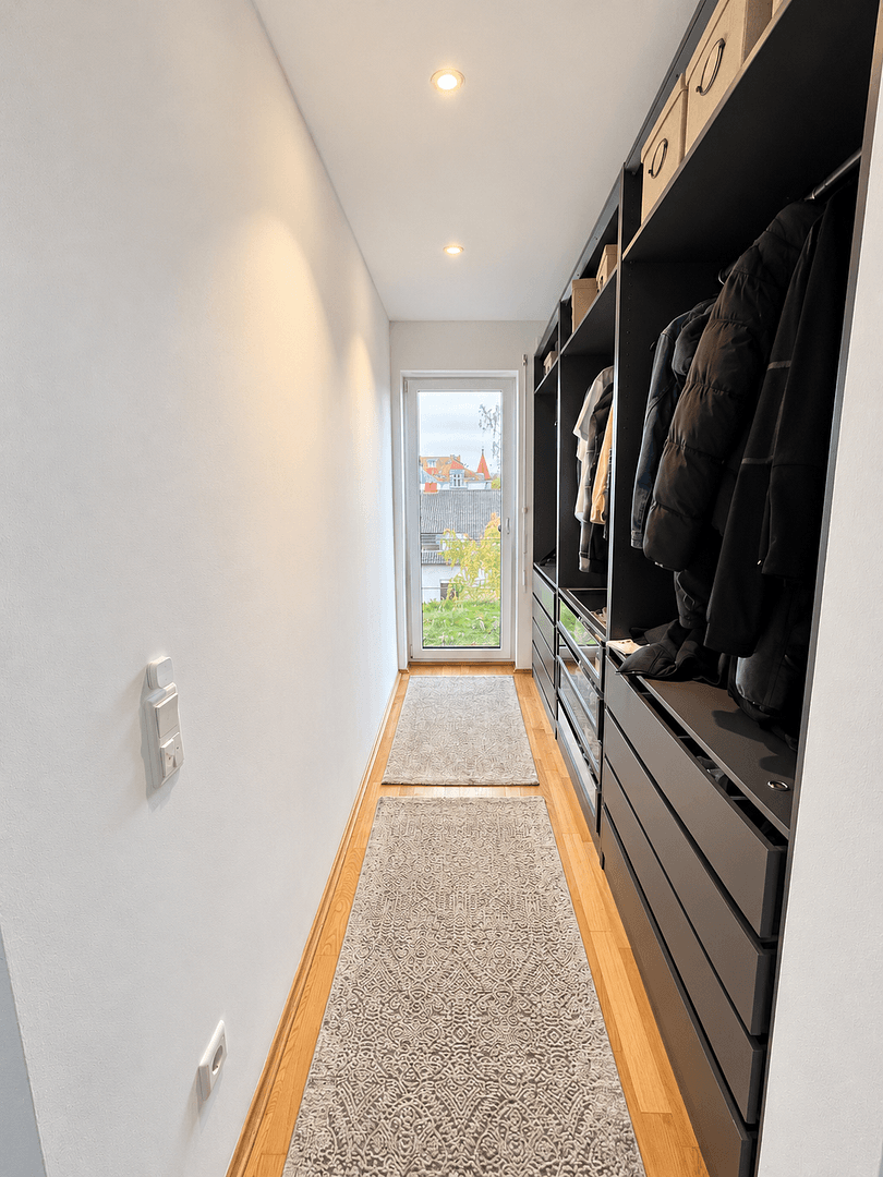 Pronájem bytu 3+1 121 m², Von-Brettreich-Straße 3, Regensburg, Bavorsko Pronájem bytu 3+1 121 m², Von-Brettreich-Straße 3, Regensburg, Bavorsko