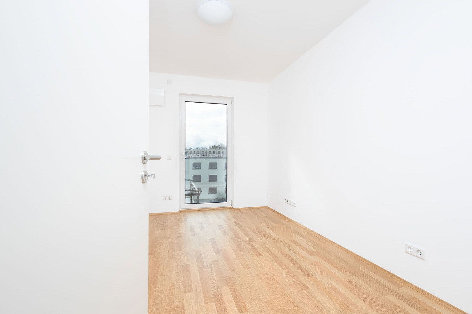 Pronájem bytu 3+1 121 m², Von-Brettreich-Straße 3, Regensburg, Bavorsko Pronájem bytu 3+1 121 m², Von-Brettreich-Straße 3, Regensburg, Bavorsko