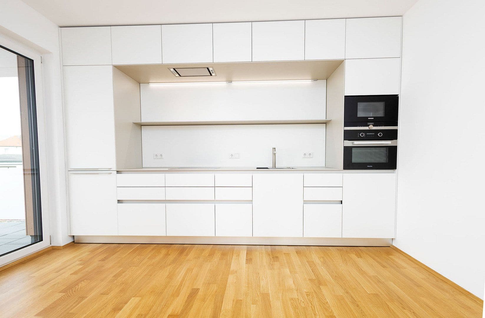Pronájem bytu 3+1 121 m², Von-Brettreich-Straße 3, Regensburg, Bavorsko Pronájem bytu 3+1 121 m², Von-Brettreich-Straße 3, Regensburg, Bavorsko