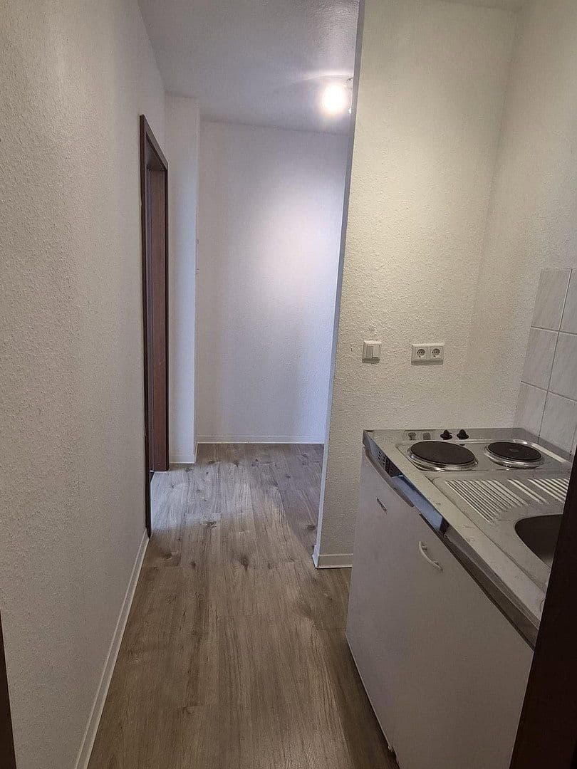 Pronájem bytu 1+1 30 m², Richrather Straße 3, Langenfeld (Rheinland), Severní Porýní-Vestfálsko Pronájem bytu 1+1 30 m², Richrather Straße 3, Langenfeld (Rheinland), Severní Porýní-Vestfálsko