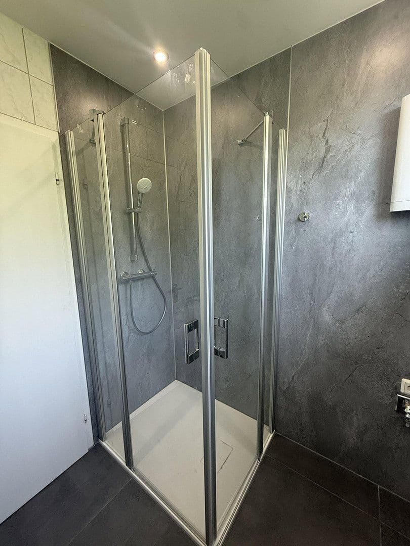 Pronájem bytu 3+1 96 m², Virchowstrasse 17, Siegen, Severní Porýní-Vestfálsko Pronájem bytu 3+1 96 m², Virchowstrasse 17, Siegen, Severní Porýní-Vestfálsko