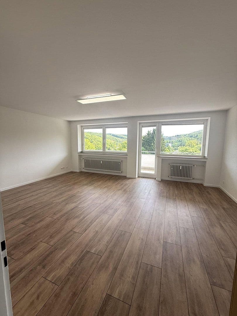 Pronájem bytu 3+1 96 m², Virchowstrasse 17, Siegen, Severní Porýní-Vestfálsko Pronájem bytu 3+1 96 m², Virchowstrasse 17, Siegen, Severní Porýní-Vestfálsko