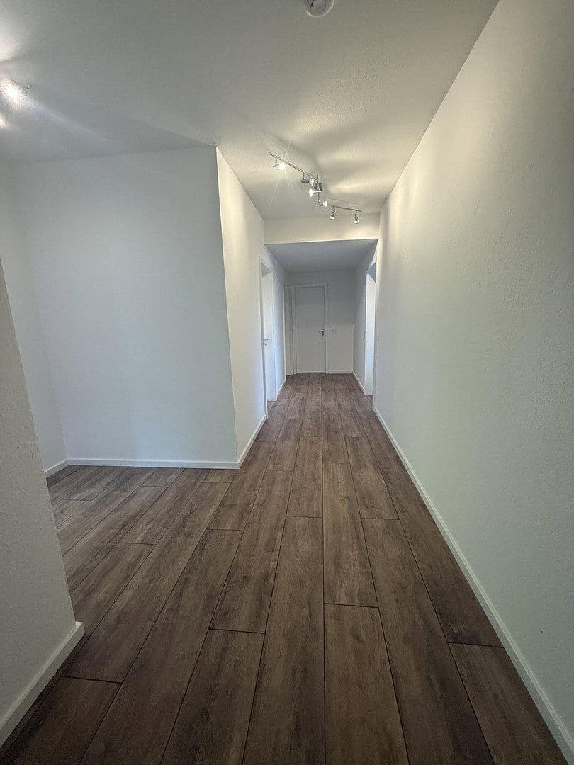 Pronájem bytu 3+1 96 m², Virchowstrasse 17, Siegen, Severní Porýní-Vestfálsko Pronájem bytu 3+1 96 m², Virchowstrasse 17, Siegen, Severní Porýní-Vestfálsko