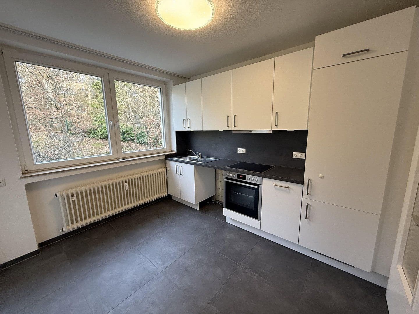 Pronájem bytu 3+1 96 m², Virchowstrasse 17, Siegen, Severní Porýní-Vestfálsko Pronájem bytu 3+1 96 m², Virchowstrasse 17, Siegen, Severní Porýní-Vestfálsko