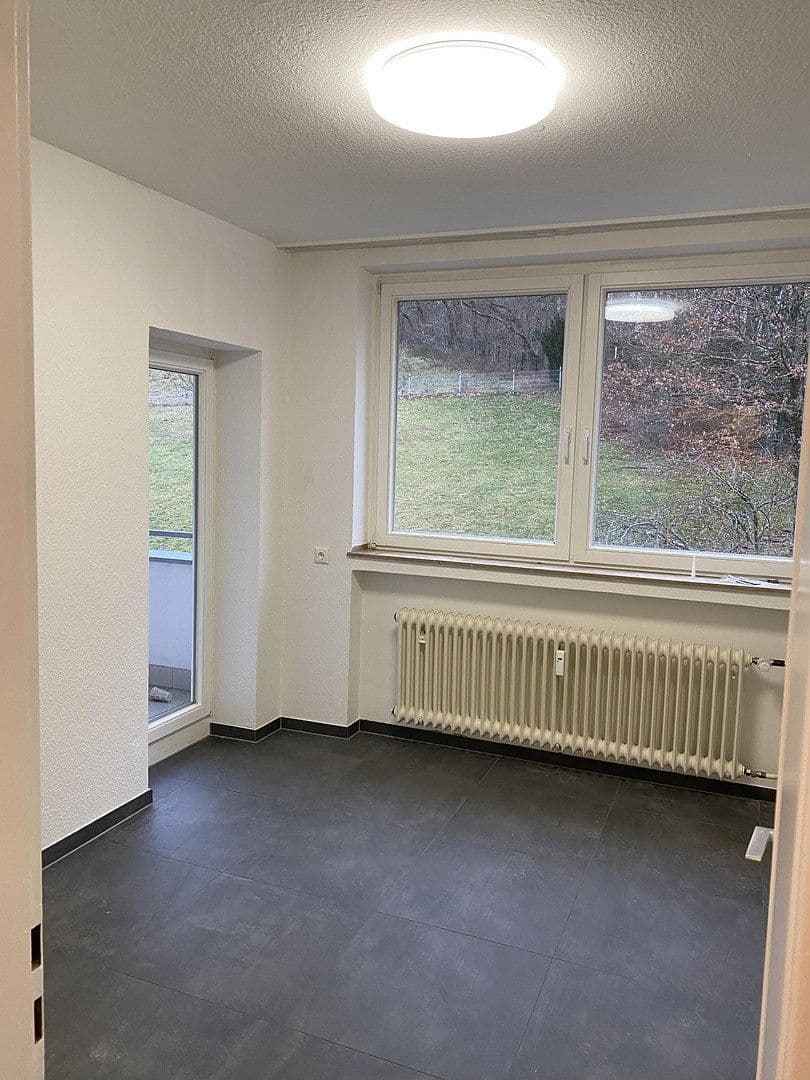 Pronájem bytu 3+1 96 m², Virchowstrasse 17, Siegen, Severní Porýní-Vestfálsko Pronájem bytu 3+1 96 m², Virchowstrasse 17, Siegen, Severní Porýní-Vestfálsko