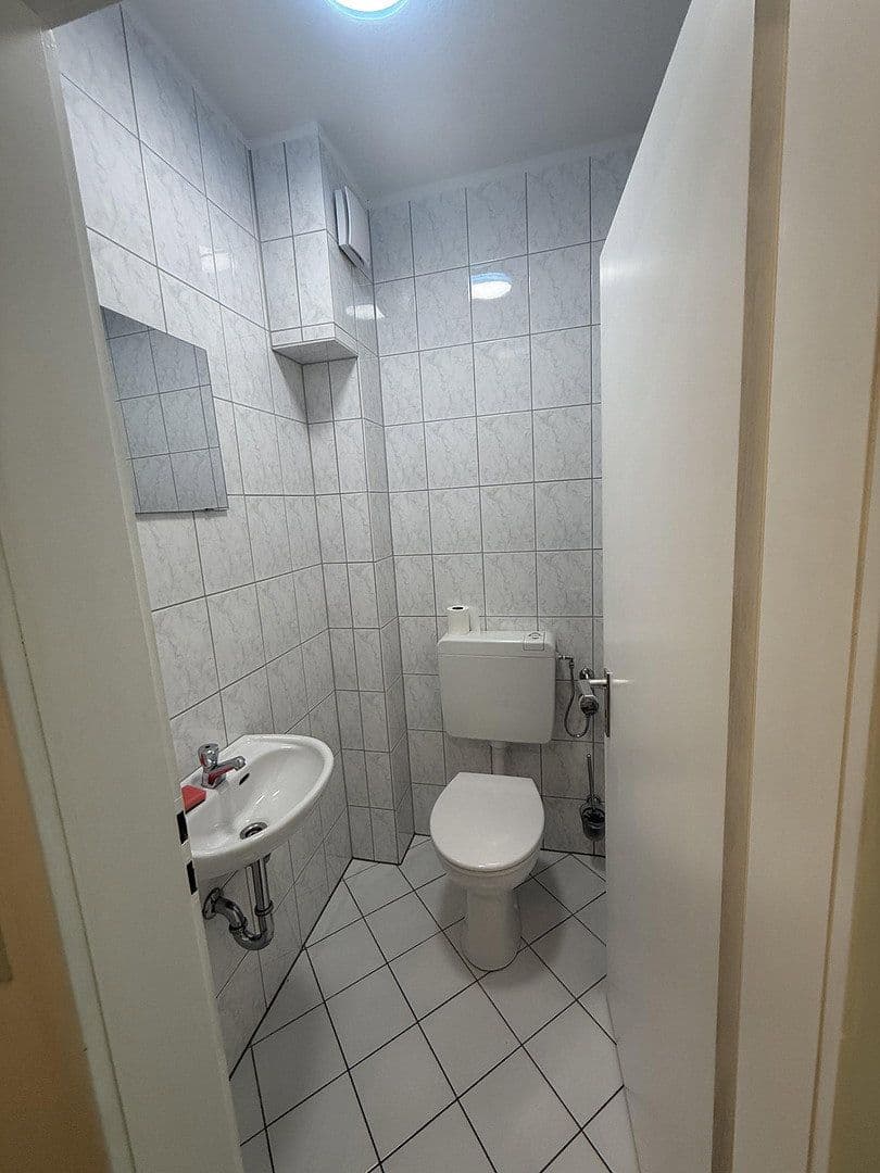 Pronájem bytu 3+1 96 m², Virchowstrasse 17, Siegen, Severní Porýní-Vestfálsko Pronájem bytu 3+1 96 m², Virchowstrasse 17, Siegen, Severní Porýní-Vestfálsko