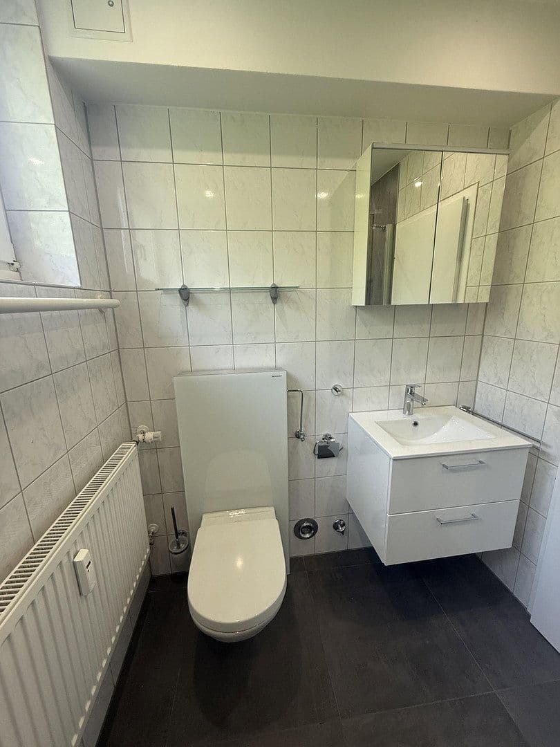 Pronájem bytu 3+1 96 m², Virchowstrasse 17, Siegen, Severní Porýní-Vestfálsko Pronájem bytu 3+1 96 m², Virchowstrasse 17, Siegen, Severní Porýní-Vestfálsko