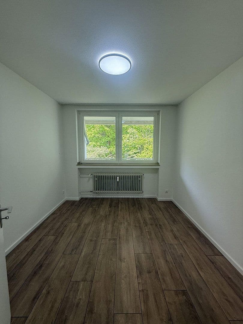 Pronájem bytu 3+1 96 m², Virchowstrasse 17, Siegen, Severní Porýní-Vestfálsko Pronájem bytu 3+1 96 m², Virchowstrasse 17, Siegen, Severní Porýní-Vestfálsko