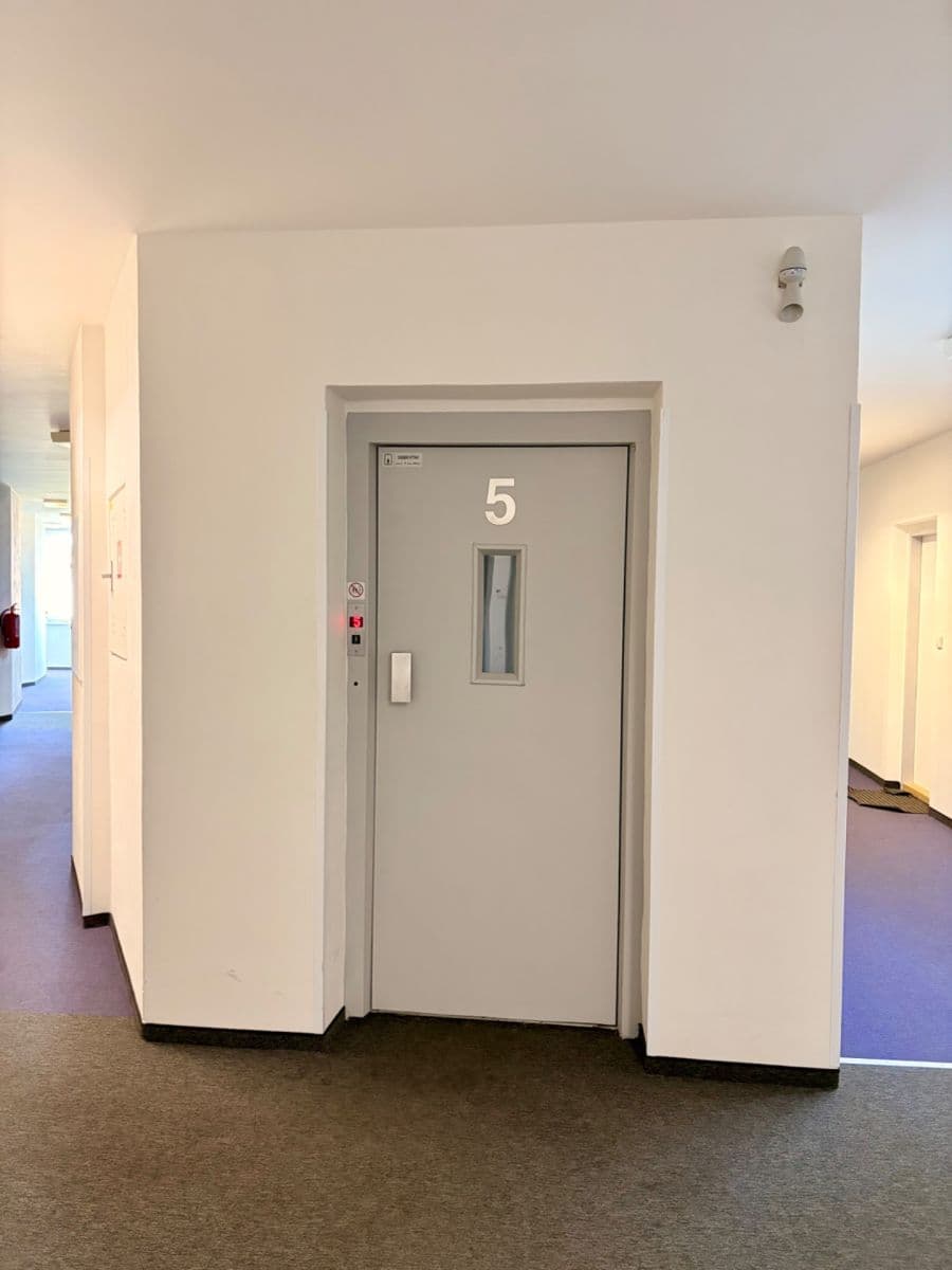 Pronájem bytu 1+kk 28 m², Hornoměcholupská, Praha, Praha Pronájem bytu 1+kk 28 m², Hornoměcholupská, Praha, Praha