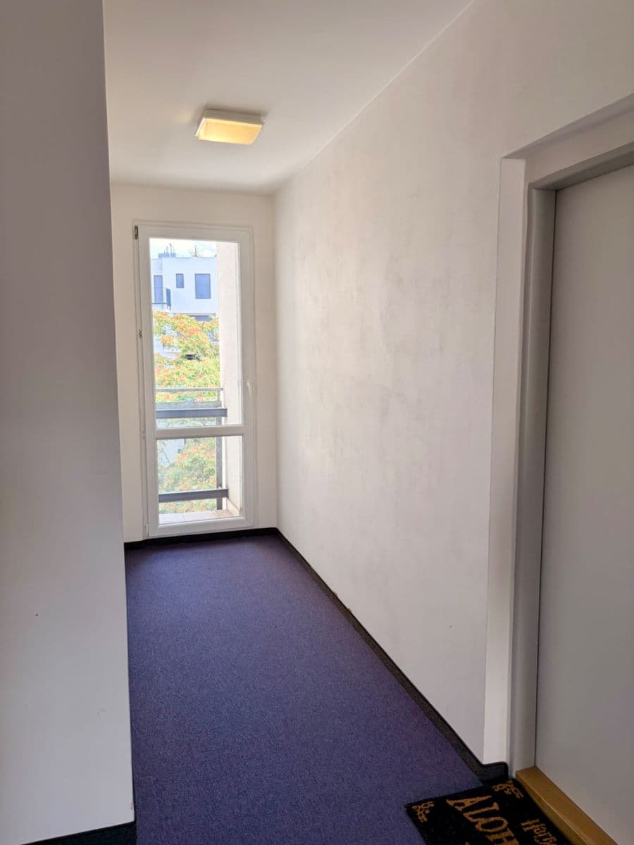 Pronájem bytu 1+kk 28 m², Hornoměcholupská, Praha, Praha Pronájem bytu 1+kk 28 m², Hornoměcholupská, Praha, Praha