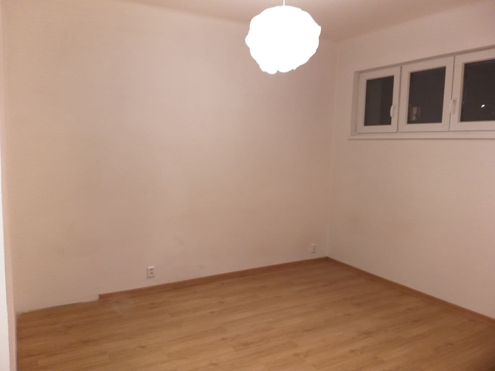 Pronájem bytu 2+kk 42 m², Osadní, Praha, Praha Pronájem bytu 2+kk 42 m², Osadní, Praha, Praha