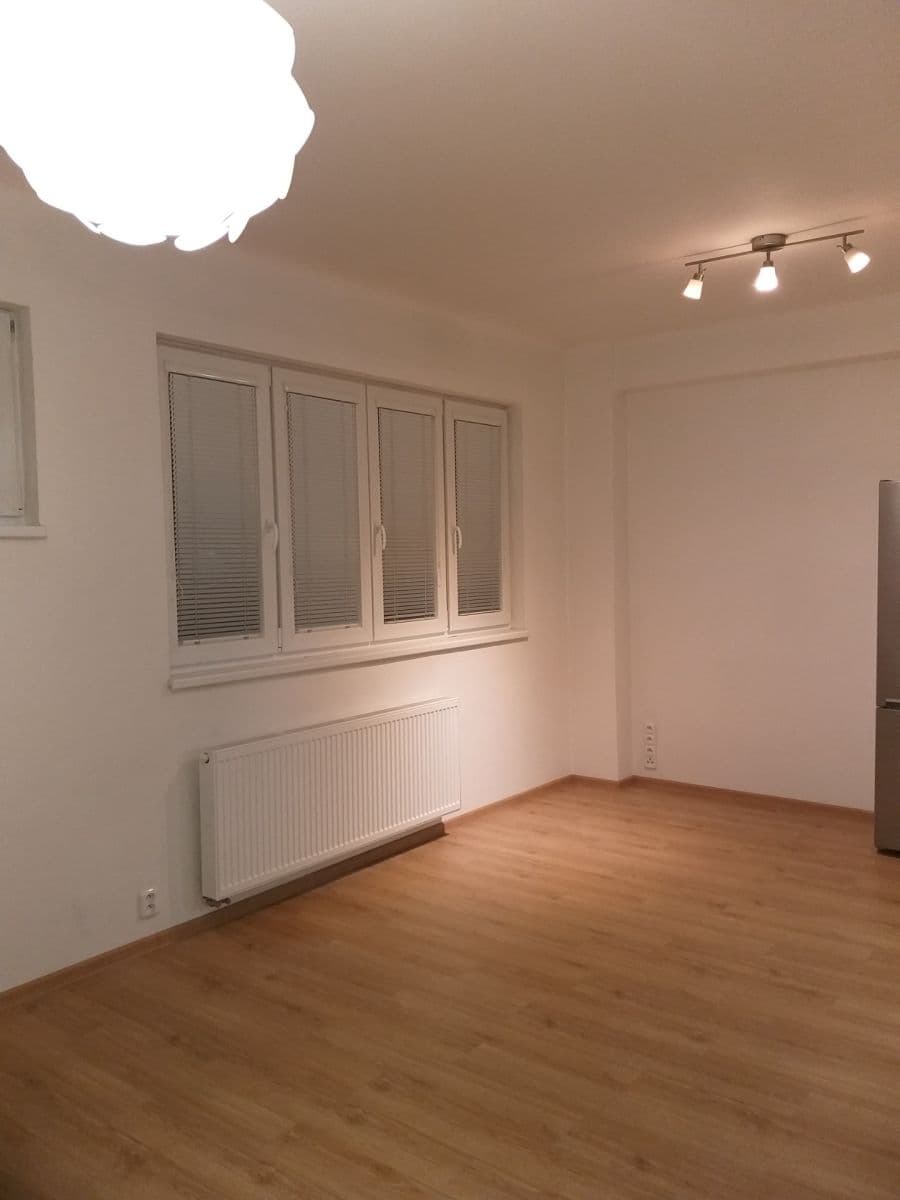 Pronájem bytu 2+kk 42 m², Osadní, Praha, Praha Pronájem bytu 2+kk 42 m², Osadní, Praha, Praha