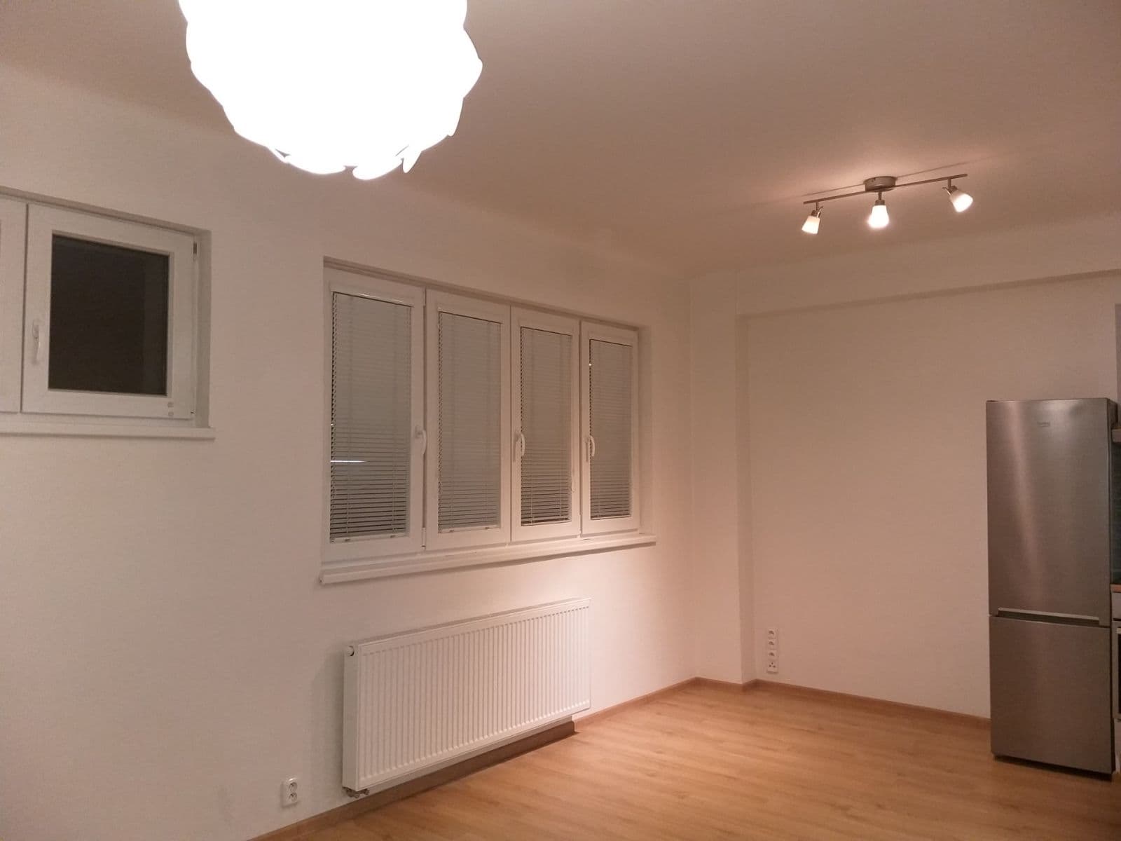 Pronájem bytu 2+kk 42 m², Osadní, Praha, Praha Pronájem bytu 2+kk 42 m², Osadní, Praha, Praha
