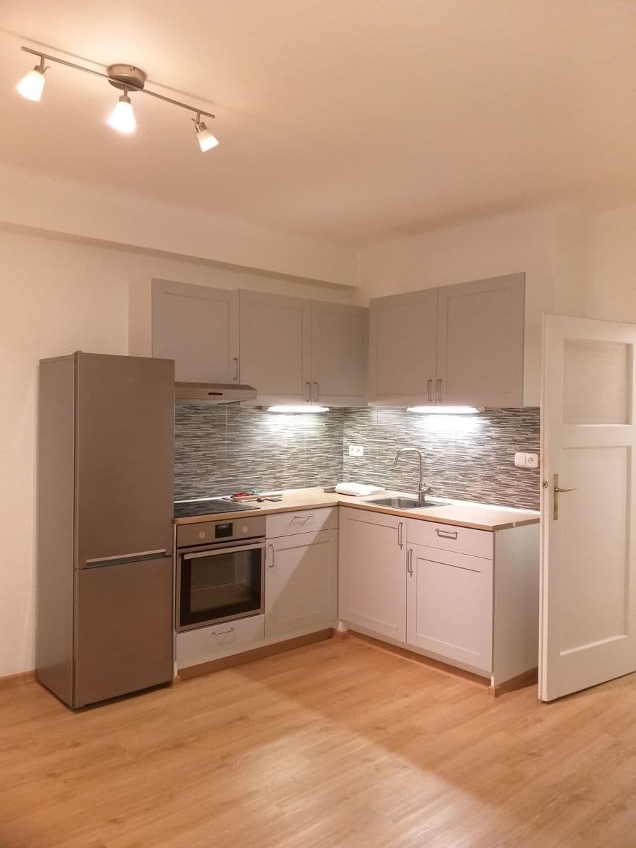 Pronájem bytu 2+kk 42 m², Osadní, Praha, Praha Pronájem bytu 2+kk 42 m², Osadní, Praha, Praha