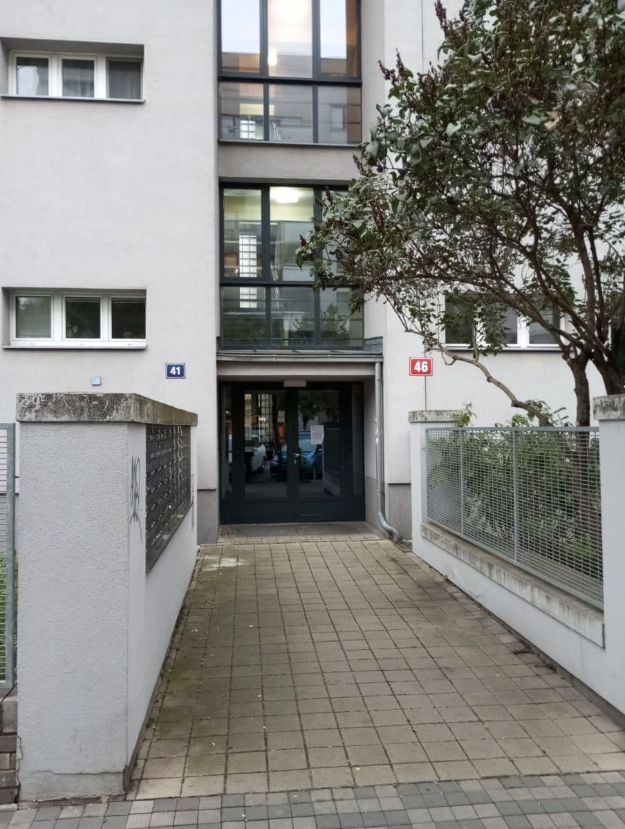 Pronájem bytu 2+kk 42 m², Osadní, Praha, Praha Pronájem bytu 2+kk 42 m², Osadní, Praha, Praha