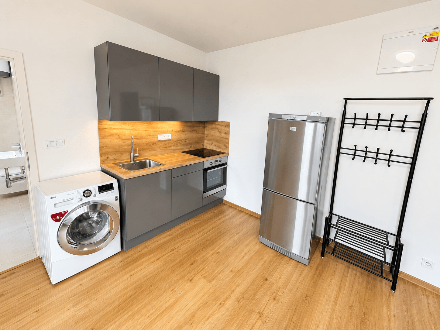 Pronájem bytu 2+kk 40 m², Pod Stárkou, Praha, Praha Pronájem bytu 2+kk 40 m², Pod Stárkou, Praha, Praha