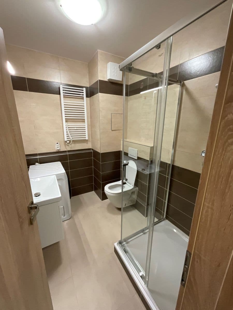 Pronájem bytu 1+kk 40 m², Žitavská, Jihlava, Kraj Vysočina Pronájem bytu 1+kk 40 m², Žitavská, Jihlava, Kraj Vysočina