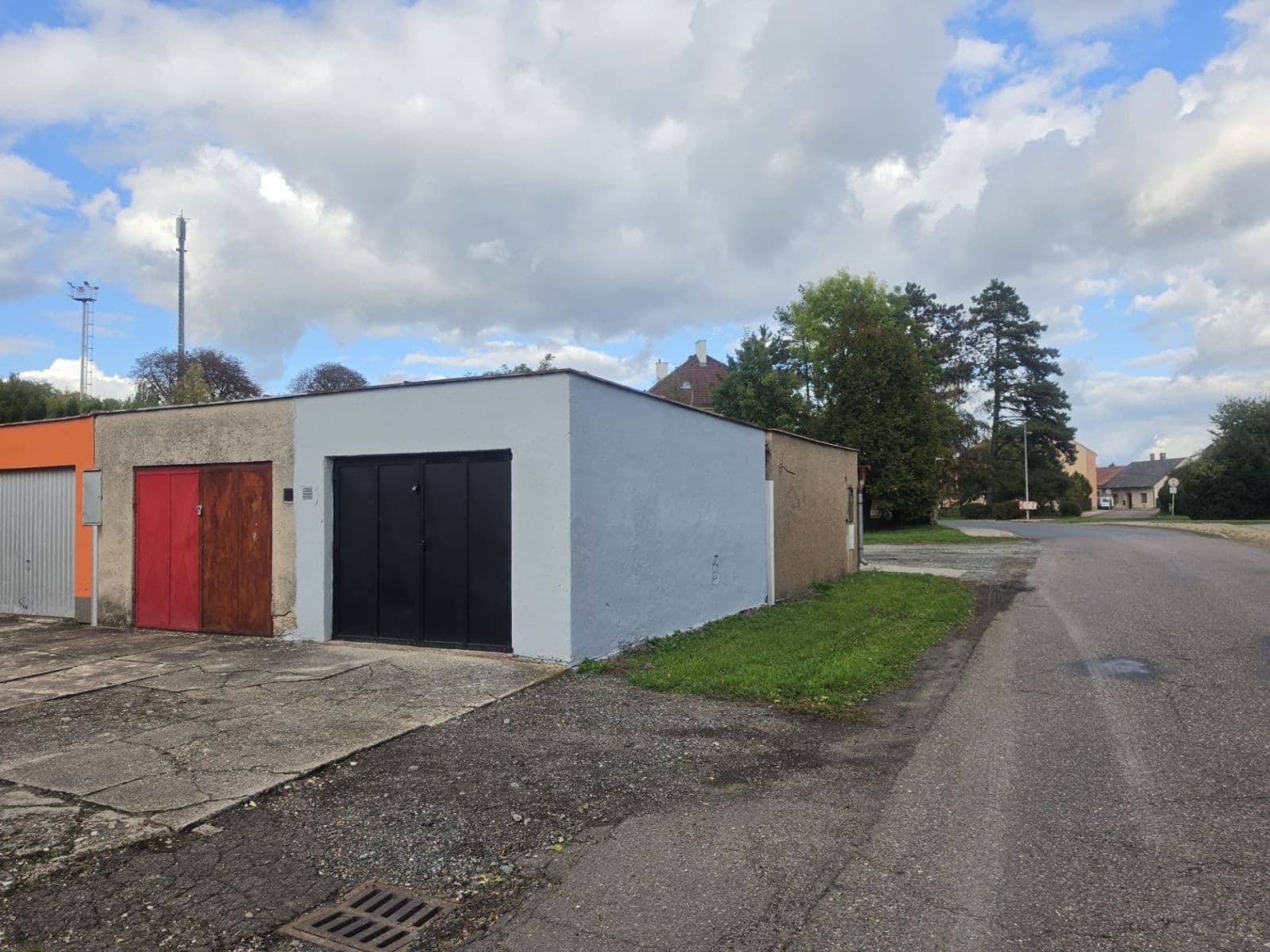 Pronájem garáže 20 m², Smiřice, Královéhradecký kraj Pronájem garáže 20 m², Smiřice, Královéhradecký kraj