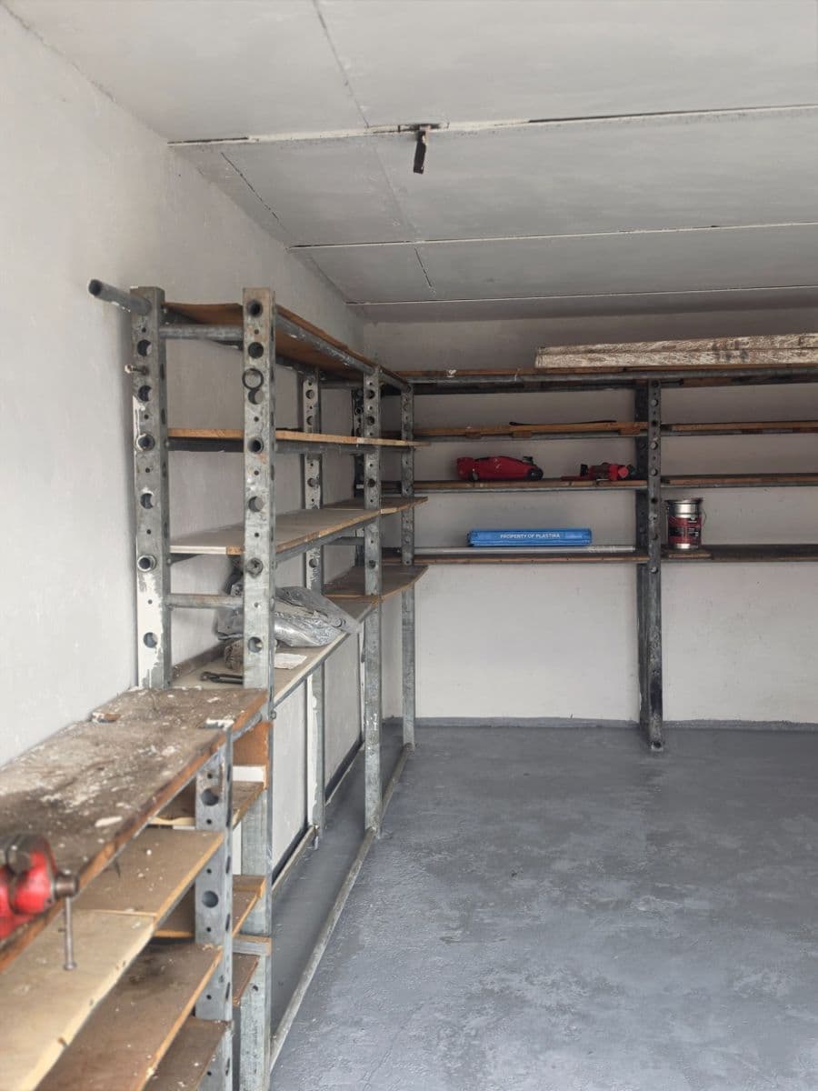 Pronájem garáže 20 m², Smiřice, Královéhradecký kraj Pronájem garáže 20 m², Smiřice, Královéhradecký kraj