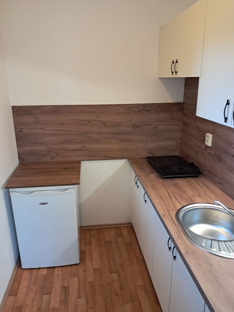 Pronájem bytu 1+1 40 m², Ďáblická, Praha, Praha Pronájem bytu 1+1 40 m², Ďáblická, Praha, Praha