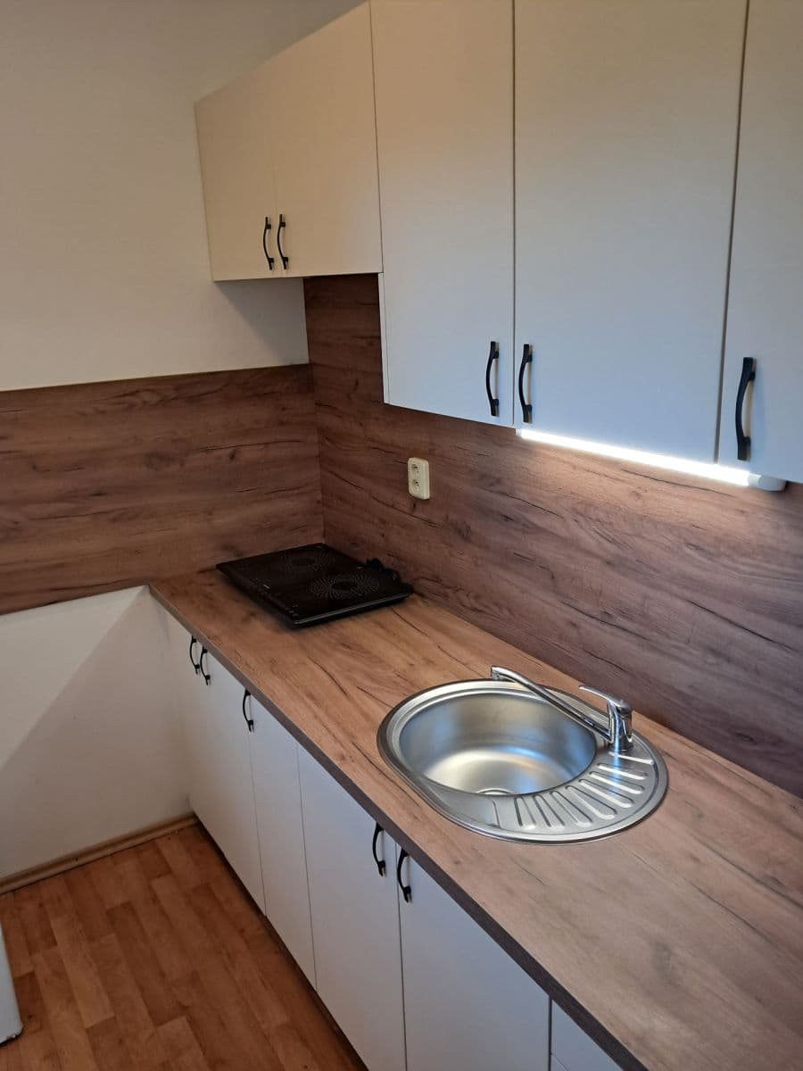 Pronájem bytu 1+1 40 m², Ďáblická, Praha, Praha Pronájem bytu 1+1 40 m², Ďáblická, Praha, Praha
