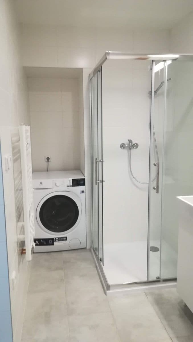 Pronájem bytu 1+1 42 m², Šlikova, Praha, Praha Pronájem bytu 1+1 42 m², Šlikova, Praha, Praha