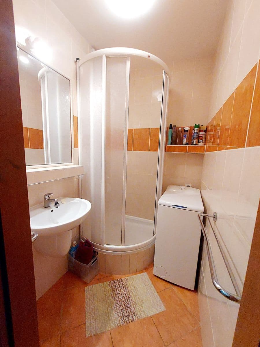 Prodej bytu 1+1 35 m², Pádivého, Trenčín, Trenčiansky kraj Prodej bytu 1+1 35 m², Pádivého, Trenčín, Trenčiansky kraj