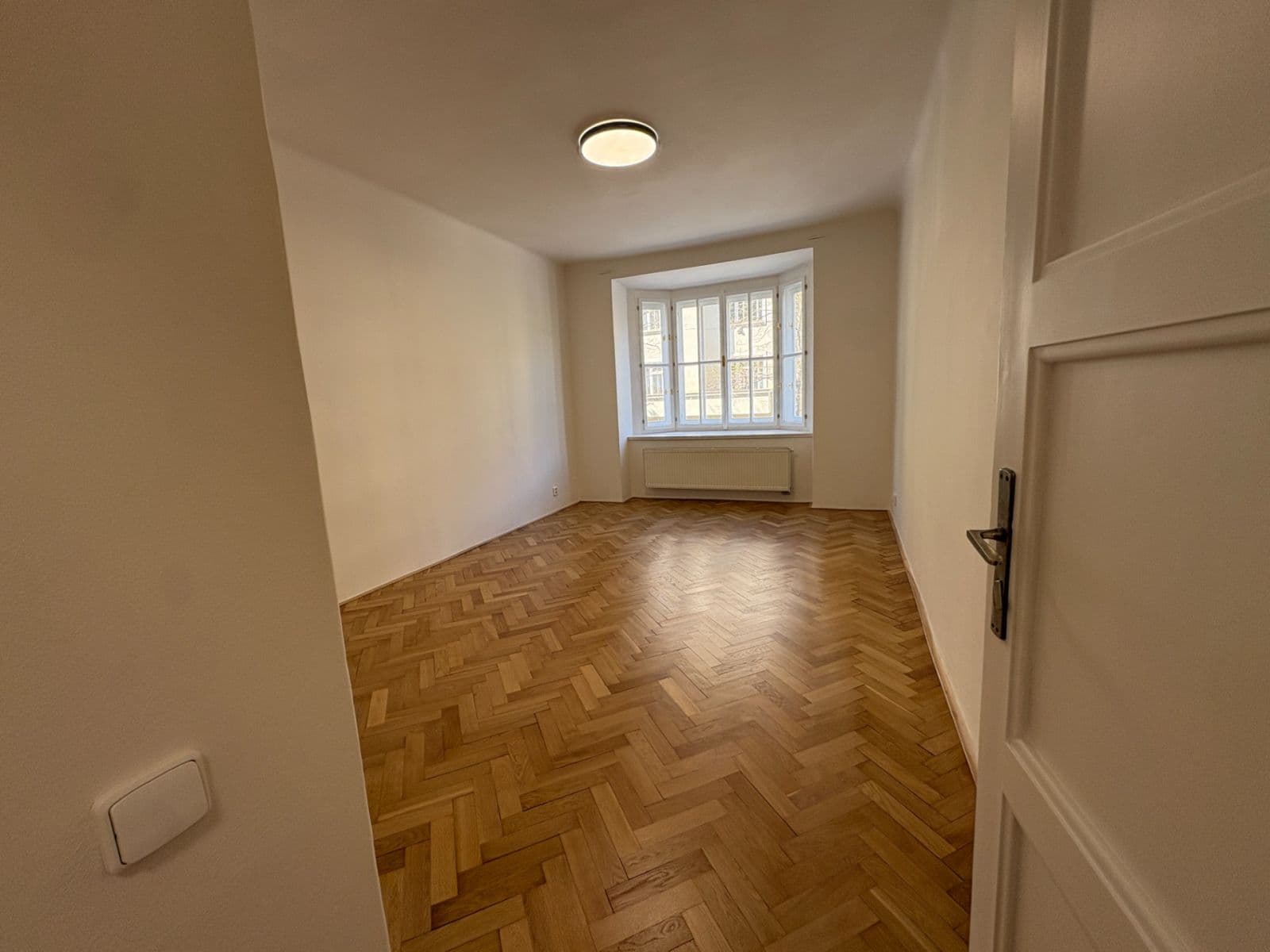 Pronájem bytu 3+1 85 m², Milešovská, Praha, Praha Pronájem bytu 3+1 85 m², Milešovská, Praha, Praha