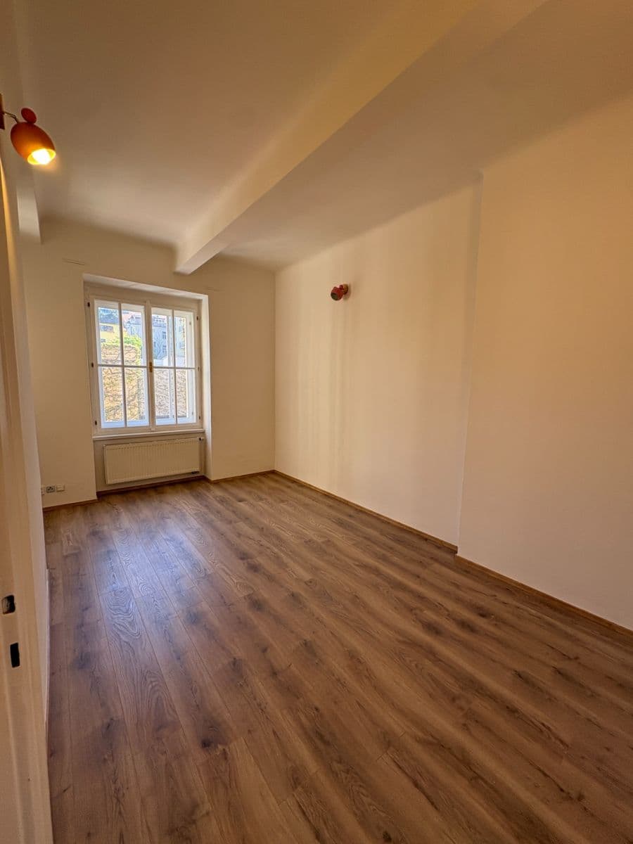 Pronájem bytu 3+1 85 m², Milešovská, Praha, Praha Pronájem bytu 3+1 85 m², Milešovská, Praha, Praha