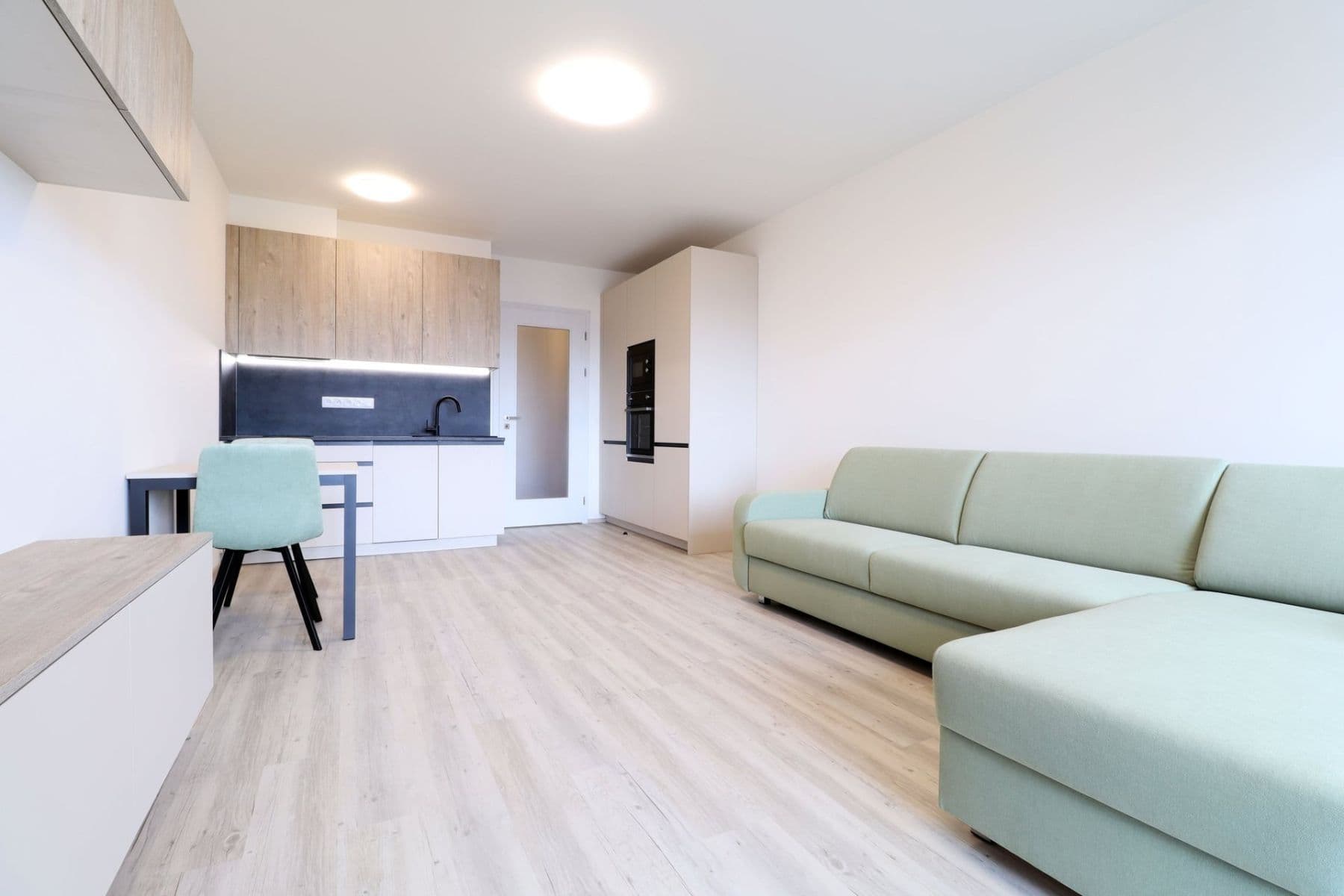 Pronájem bytu 1+kk 34 m², Výstavní, Praha, Praha Pronájem bytu 1+kk 34 m², Výstavní, Praha, Praha