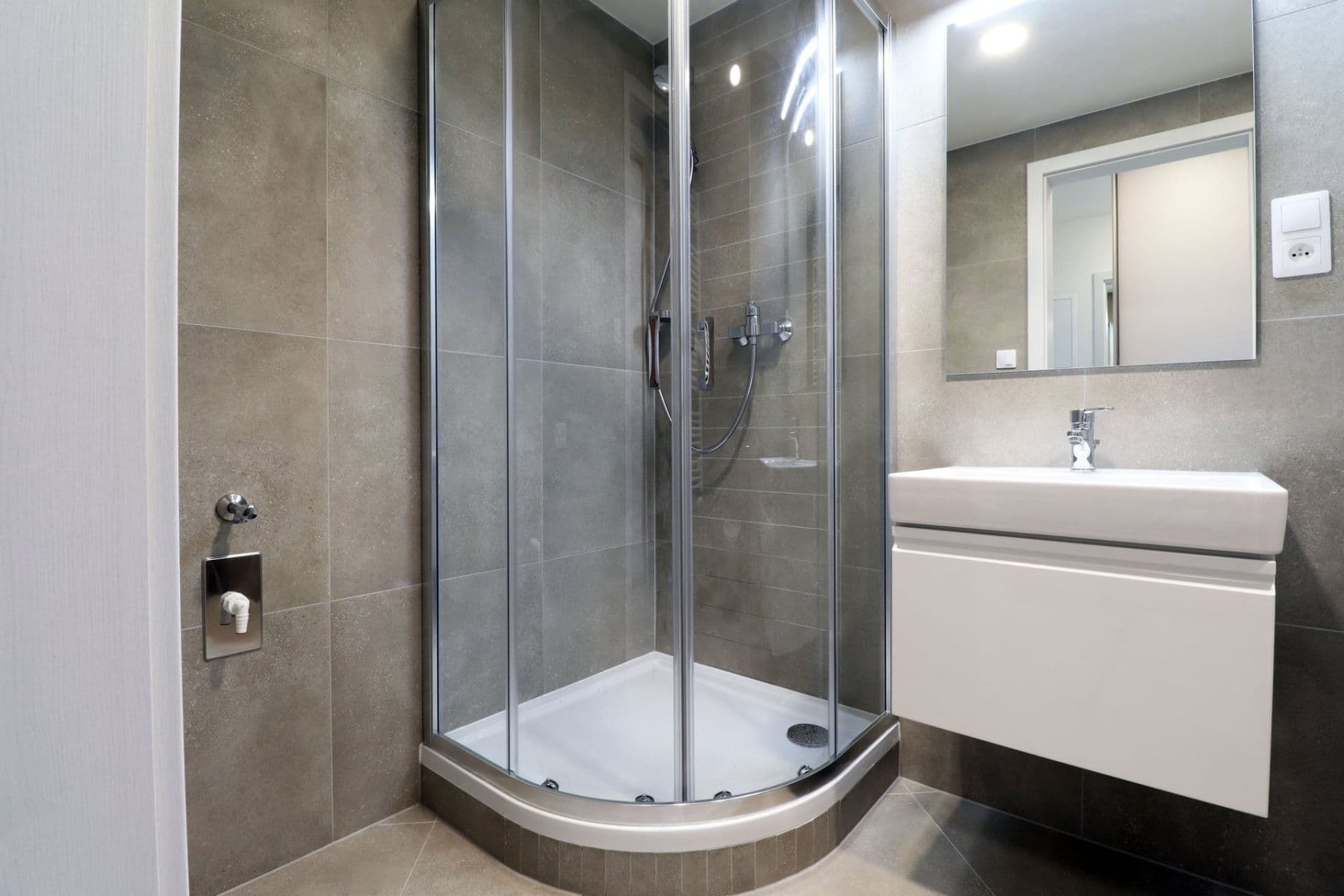 Pronájem bytu 1+kk 34 m², Výstavní, Praha, Praha Pronájem bytu 1+kk 34 m², Výstavní, Praha, Praha