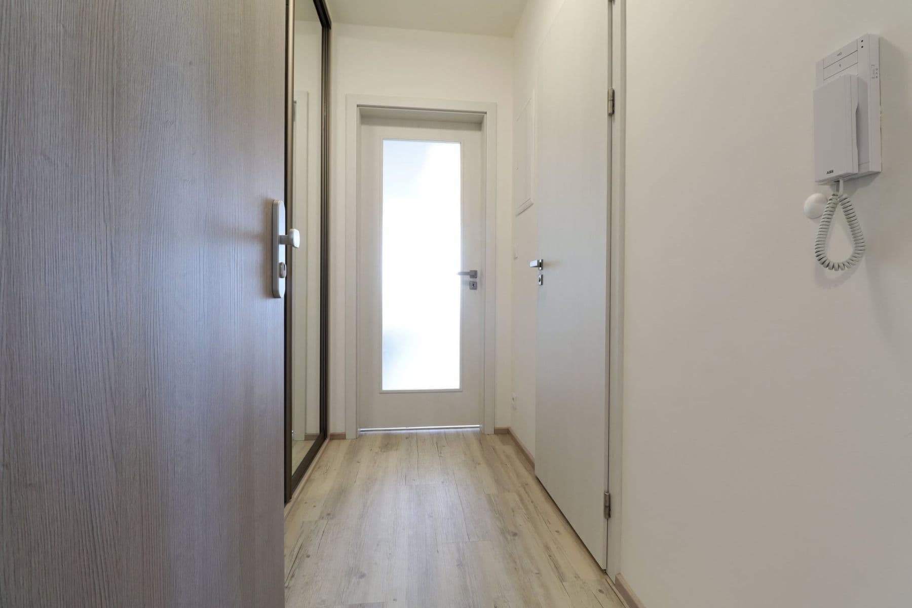 Pronájem bytu 1+kk 34 m², Výstavní, Praha, Praha Pronájem bytu 1+kk 34 m², Výstavní, Praha, Praha