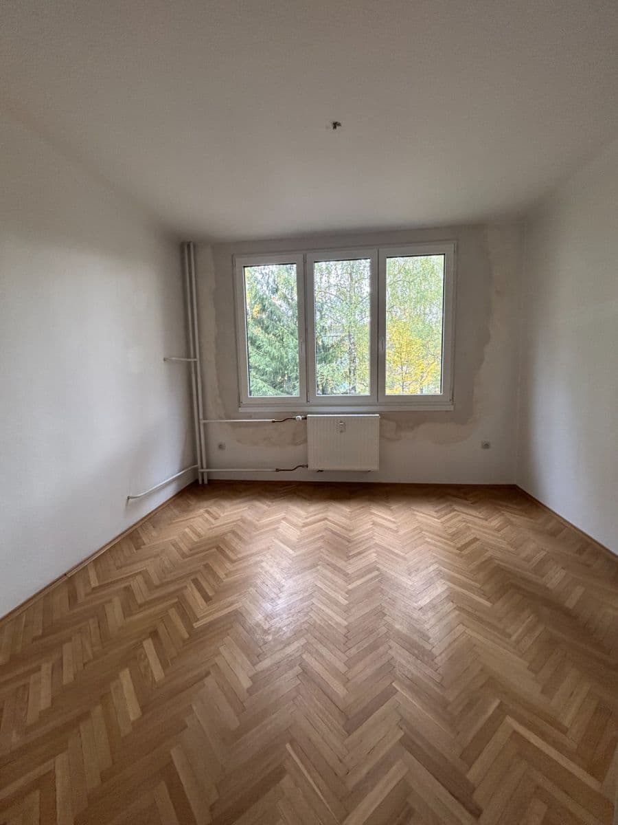 Prodej bytu 3+1 68 m², Souběžná, Třeboň, Jihočeský kraj Prodej bytu 3+1 68 m², Souběžná, Třeboň, Jihočeský kraj