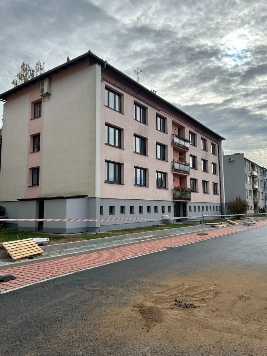Prodej bytu 3+1 68 m², Souběžná, Třeboň, Jihočeský kraj Prodej bytu 3+1 68 m², Souběžná, Třeboň, Jihočeský kraj