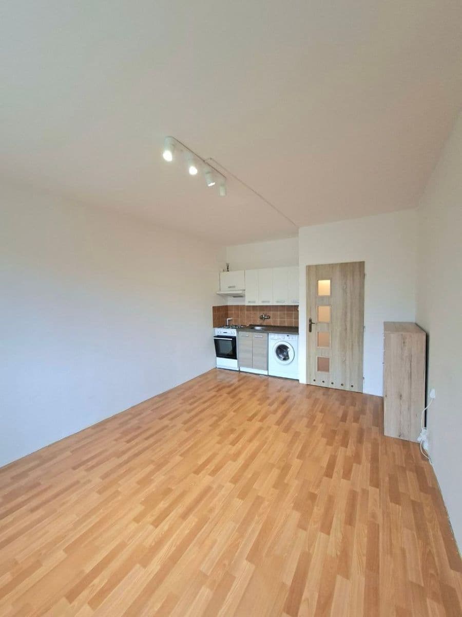 Pronájem bytu 1+kk 27 m², Počernická, Praha, Praha Pronájem bytu 1+kk 27 m², Počernická, Praha, Praha