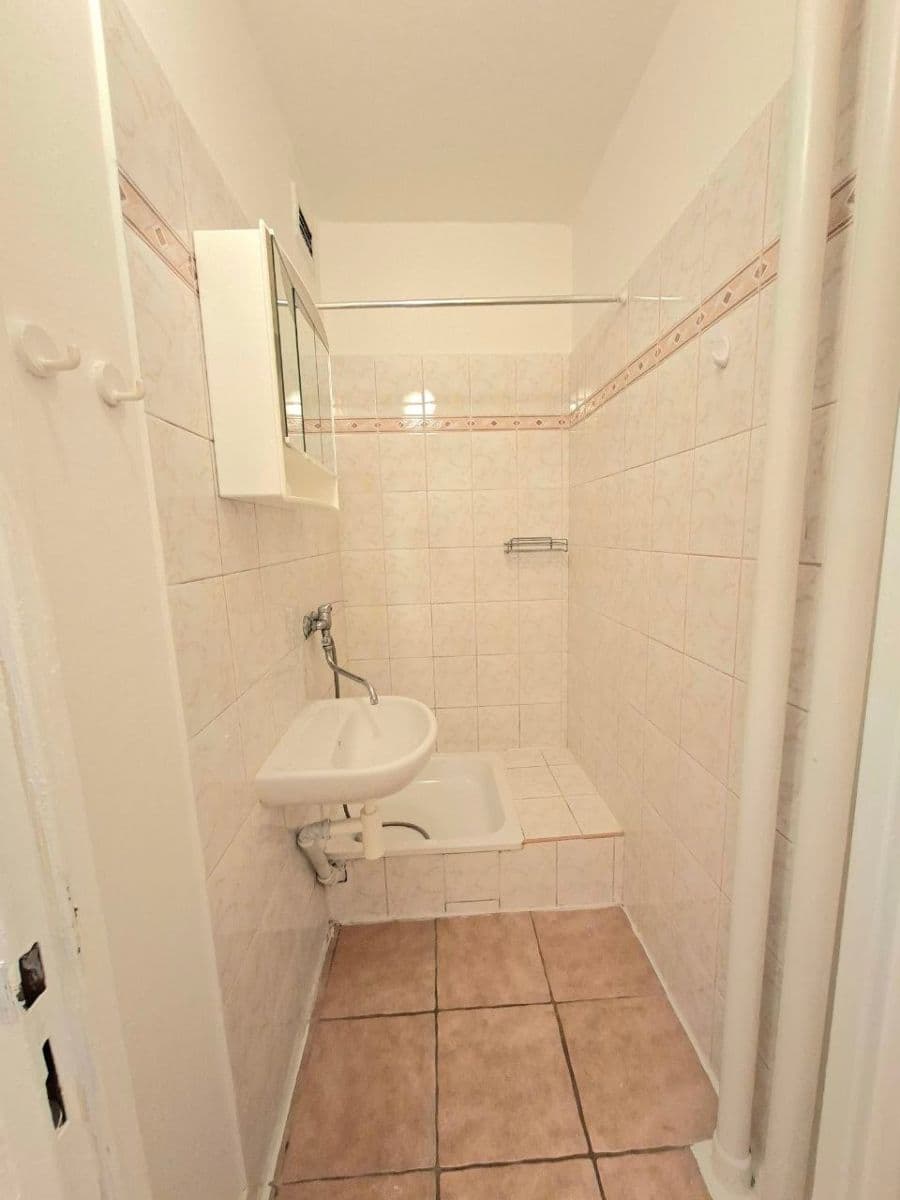 Pronájem bytu 1+kk 27 m², Počernická, Praha, Praha Pronájem bytu 1+kk 27 m², Počernická, Praha, Praha