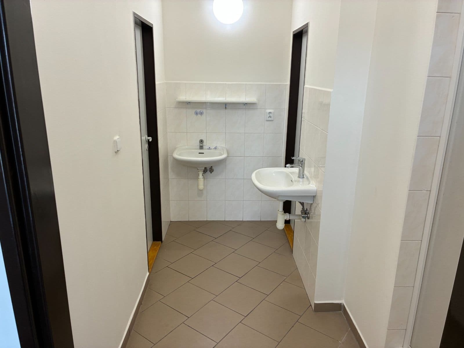 Pronájem bytu 2+kk 81 m², T. G. Masaryka, Karlovy Vary, Karlovarský kraj Pronájem bytu 2+kk 81 m², T. G. Masaryka, Karlovy Vary, Karlovarský kraj