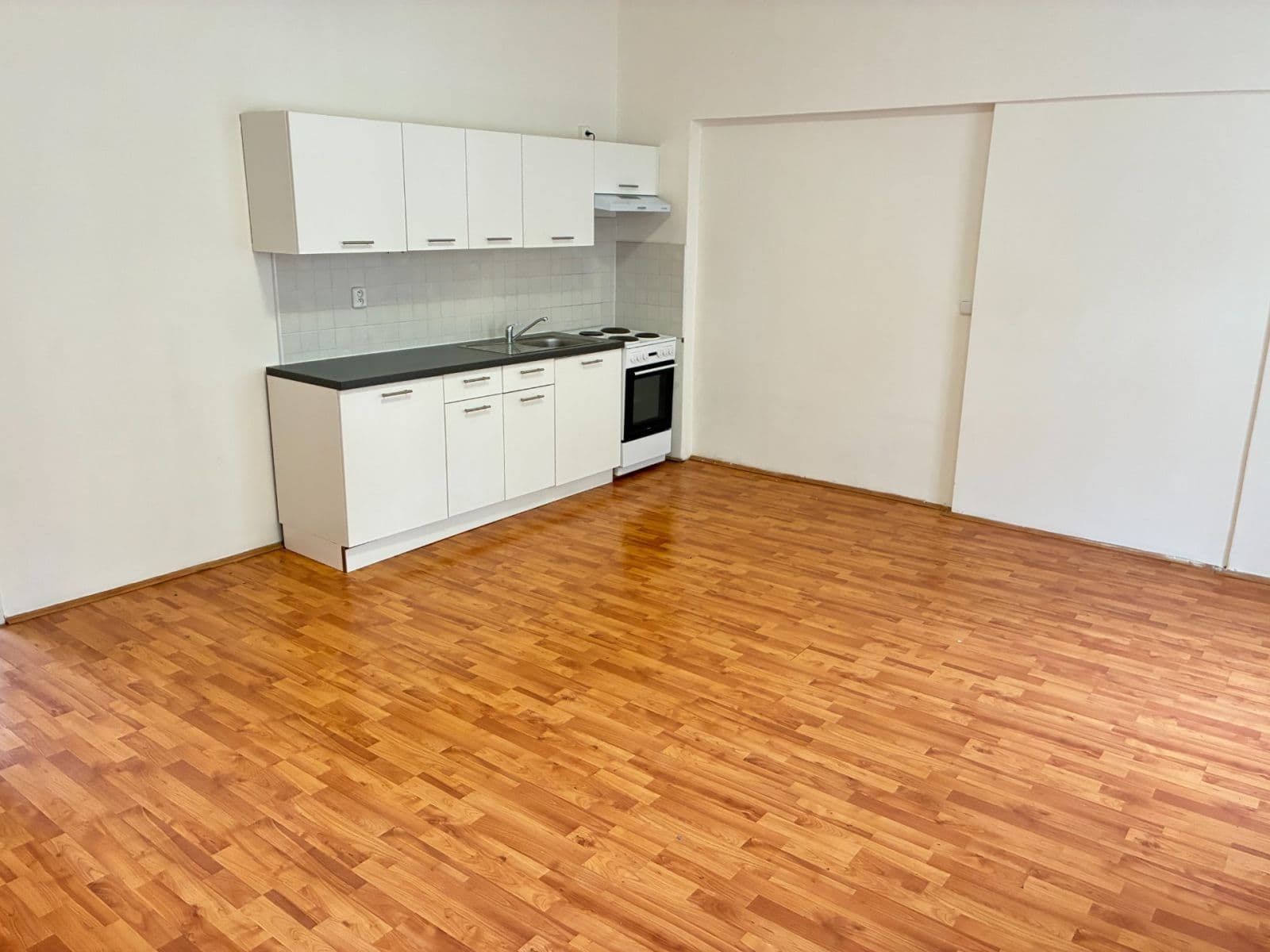Pronájem bytu 2+kk 81 m², T. G. Masaryka, Karlovy Vary, Karlovarský kraj Pronájem bytu 2+kk 81 m², T. G. Masaryka, Karlovy Vary, Karlovarský kraj