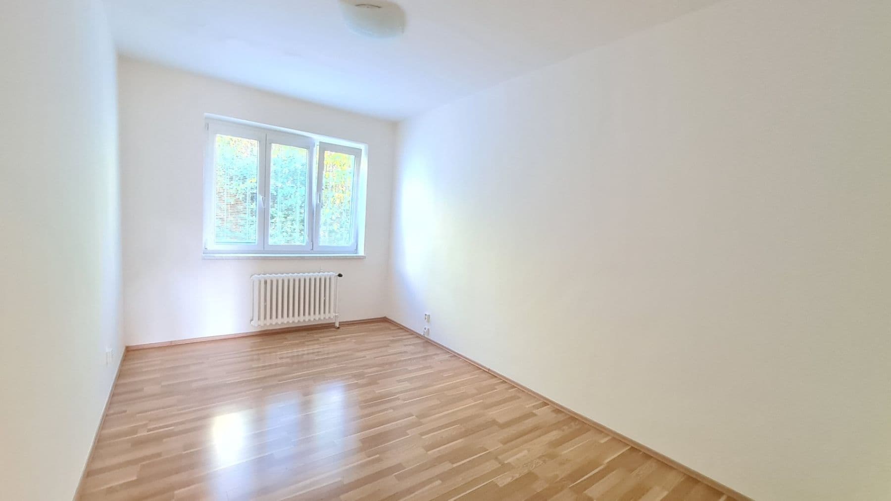 Pronájem bytu 3+1 70 m², Pod Pekařkou, Praha, Praha Pronájem bytu 3+1 70 m², Pod Pekařkou, Praha, Praha