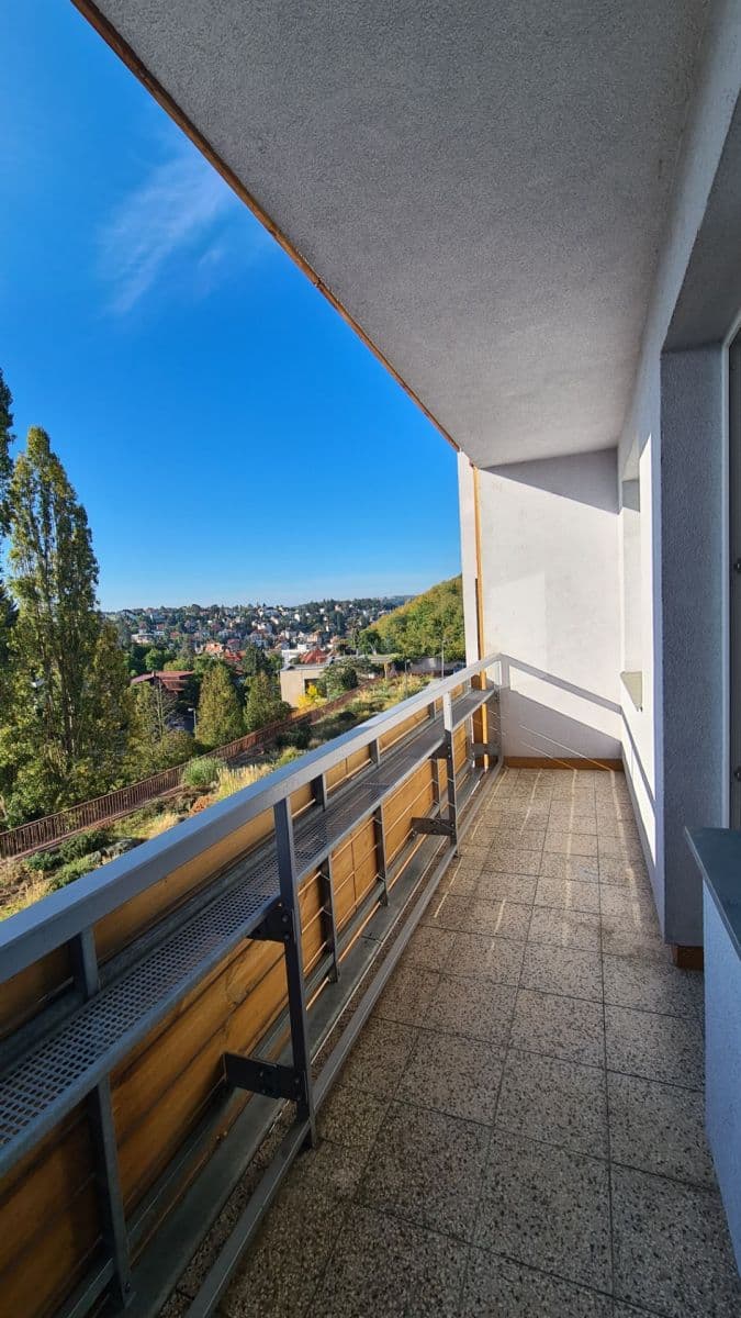 Pronájem bytu 3+1 70 m², Pod Pekařkou, Praha, Praha Pronájem bytu 3+1 70 m², Pod Pekařkou, Praha, Praha