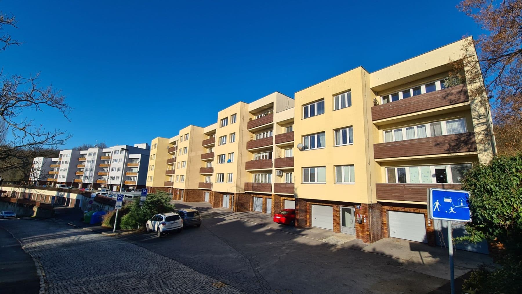 Pronájem bytu 3+1 70 m², Pod Pekařkou, Praha, Praha Pronájem bytu 3+1 70 m², Pod Pekařkou, Praha, Praha