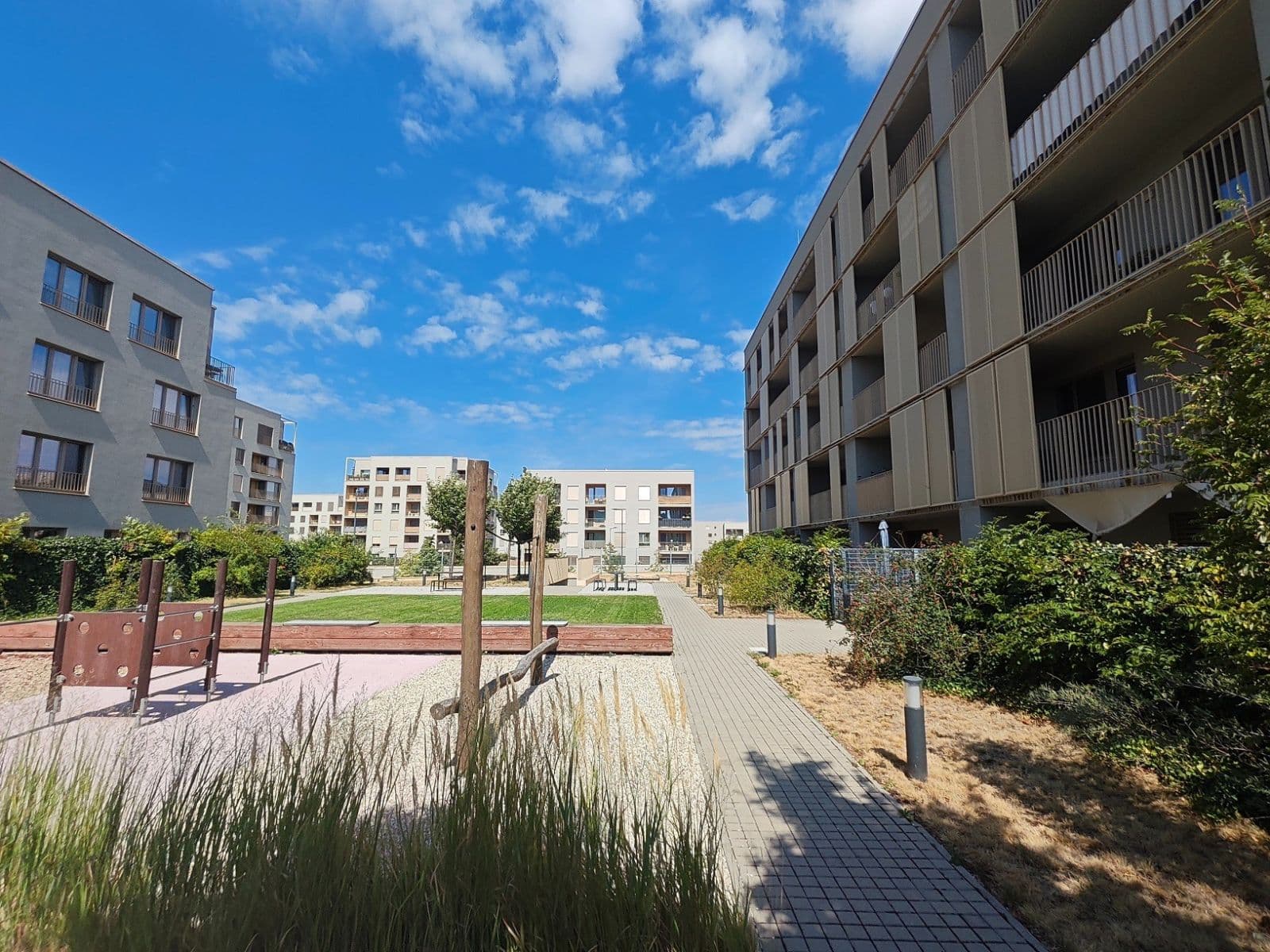 Prodej bytu 2+1 84 m², Tomislava P. Kolakoviča, Devínska Nová Ves, Bratislavský kraj Prodej bytu 2+1 84 m², Tomislava P. Kolakoviča, Devínska Nová Ves, Bratislavský kraj