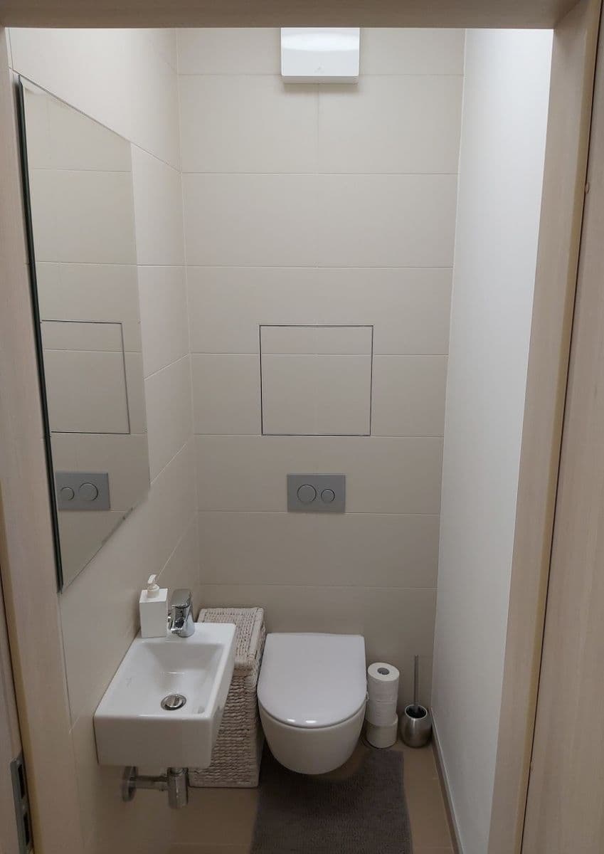 Prodej bytu 2+1 84 m², Tomislava P. Kolakoviča, Devínska Nová Ves, Bratislavský kraj Prodej bytu 2+1 84 m², Tomislava P. Kolakoviča, Devínska Nová Ves, Bratislavský kraj
