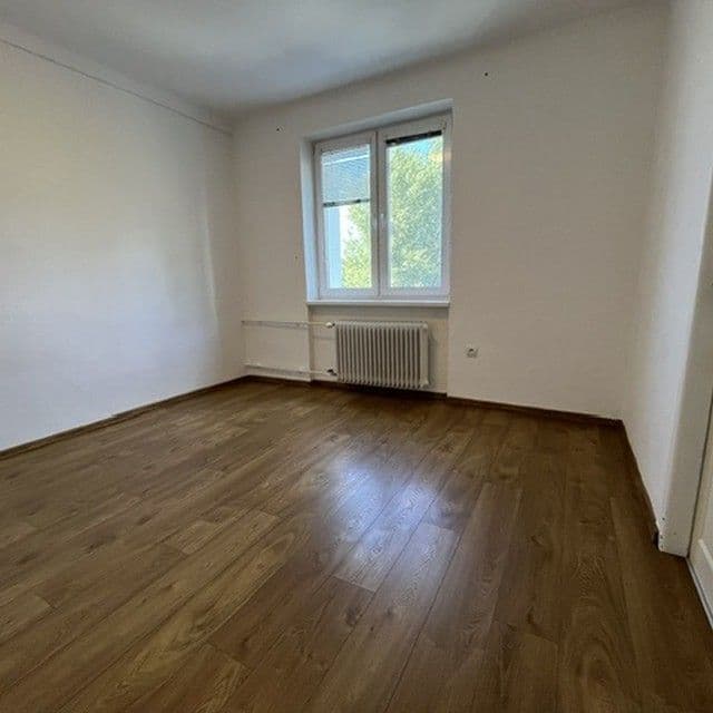 Prodej bytu 3+1 84 m², Nábrežná, Trenčín, Trenčiansky kraj Prodej bytu 3+1 84 m², Nábrežná, Trenčín, Trenčiansky kraj